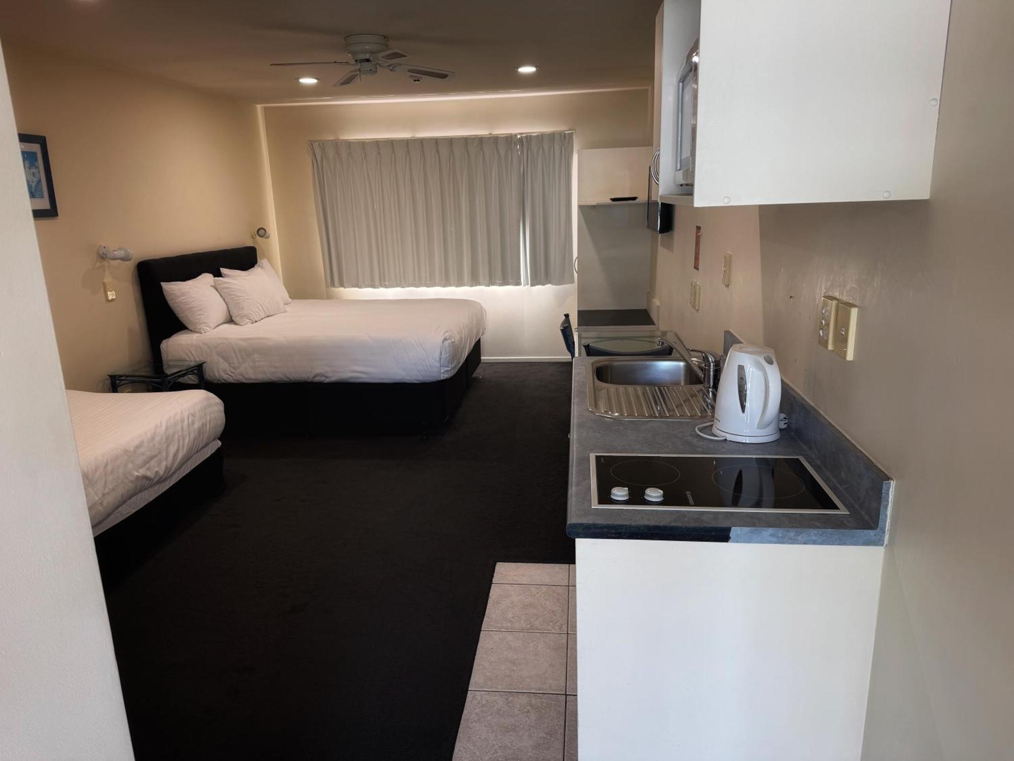 Albany Executive Motor Inn Limited Окленд Экстерьер фото